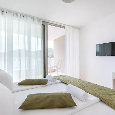 Villa Luxury & Stylish Maslina 10 M From The Sea *