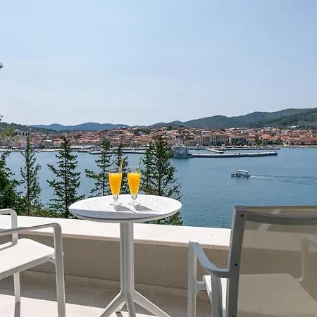 Villa Luxury & Stylish Maslina 10 M From The Sea *