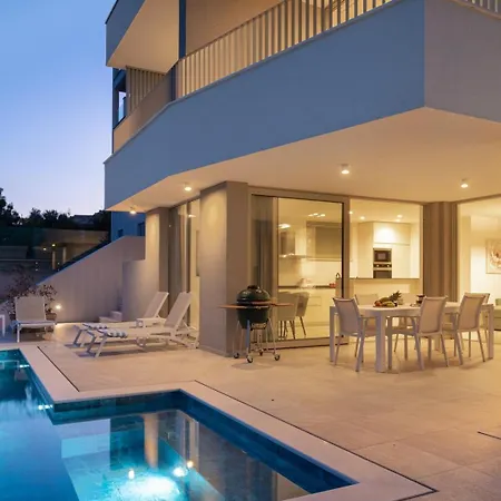 Luxury & Stylish Maslina 10 M From The Sea Villa *