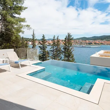 Luxury & Stylish Maslina 10 M From The Sea Villa *