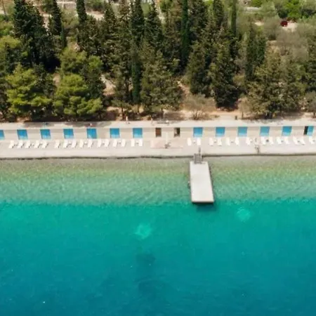 Luxury & Stylish Maslina 10 M From The Sea