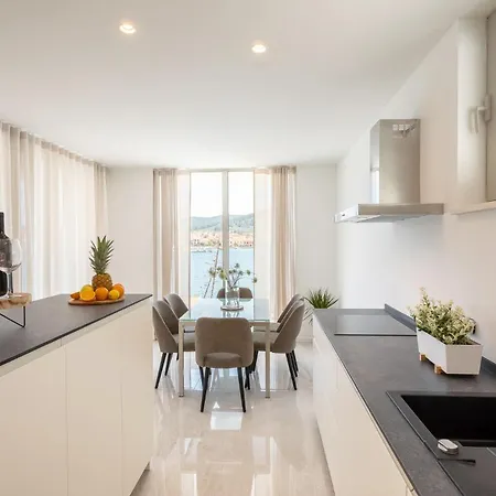 Luxury & Stylish Maslina 10 M From The Sea Vela Luka