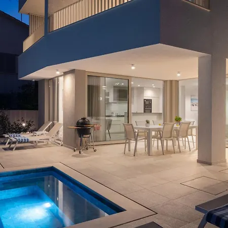 Luxury & Stylish Maslina 10 M From The Sea *