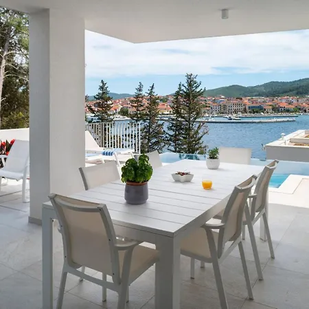 Luxury & Stylish Maslina 10 M From The Sea * Vela Luka