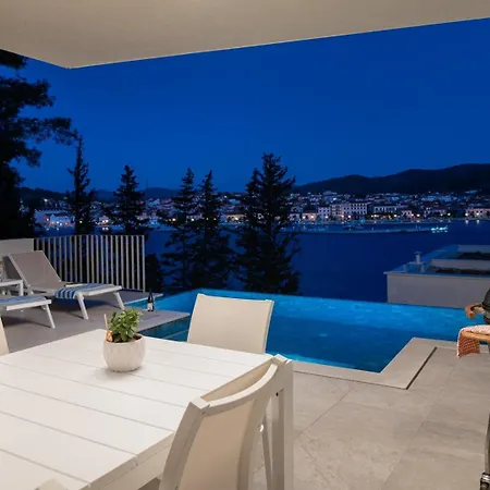Villa Luxury & Stylish Maslina 10 M From The Sea *