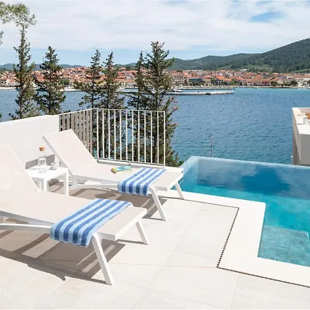 Luxury & Stylish Maslina 10 M From The Sea Villa